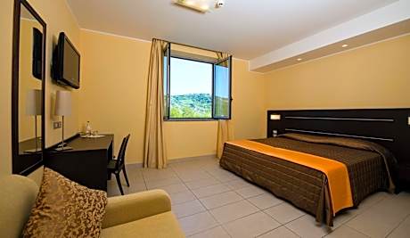 Comfort Quadruple Room