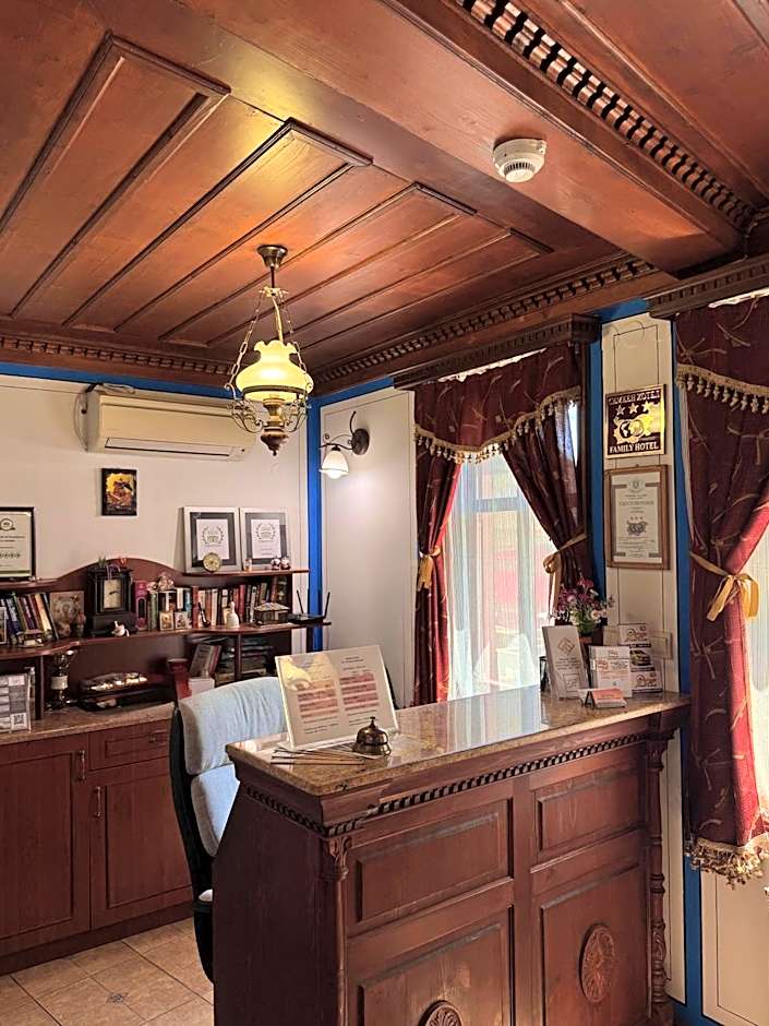 Family Hotel at Renaissance Square