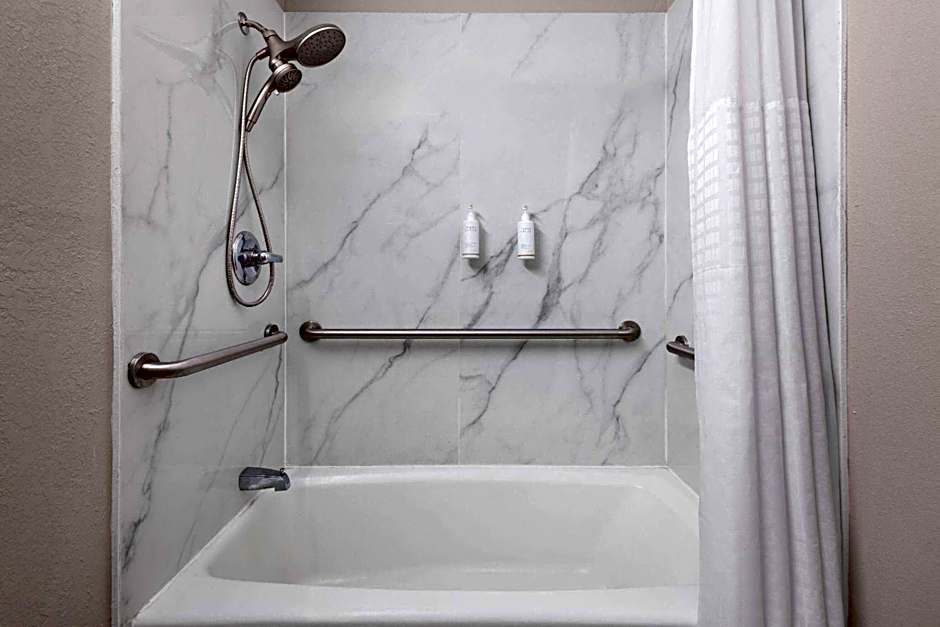 Days Inn by Wyndham Hinesville Near Fort Stewart