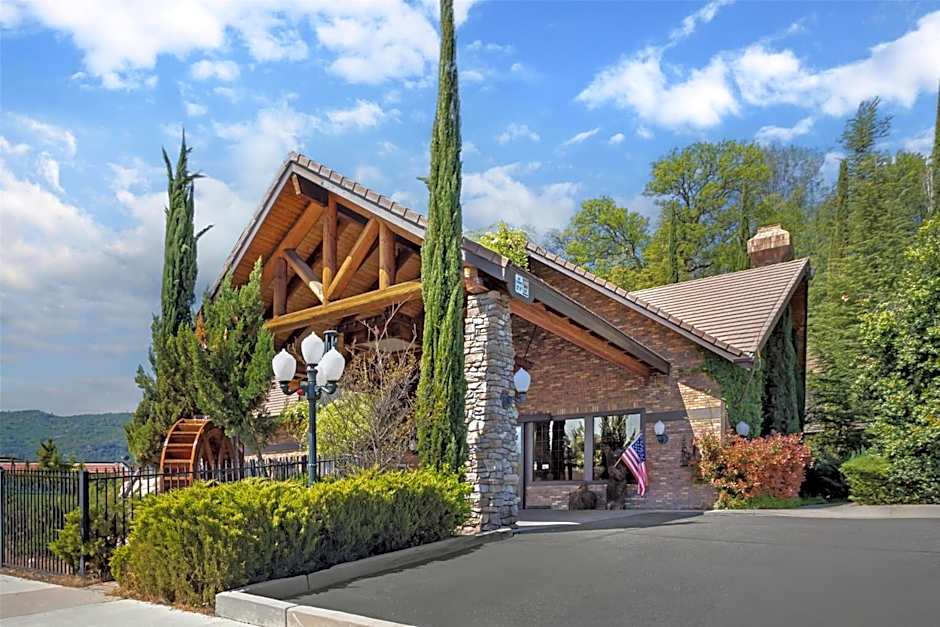 Best Western Plus Yosemite Gateway Inn