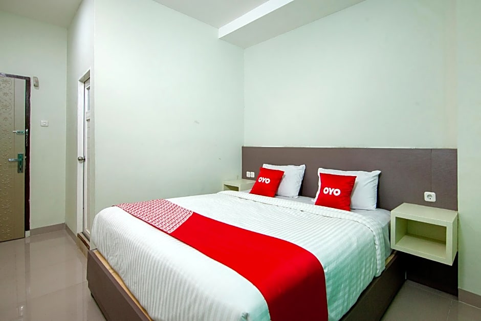 OYO 2382 Wisata Hotel