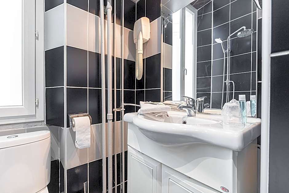 Modern Waikiki Hotel