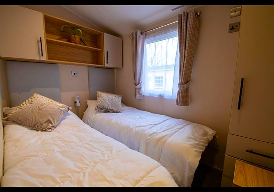 35 Redwood - Beauport Park, Hastings