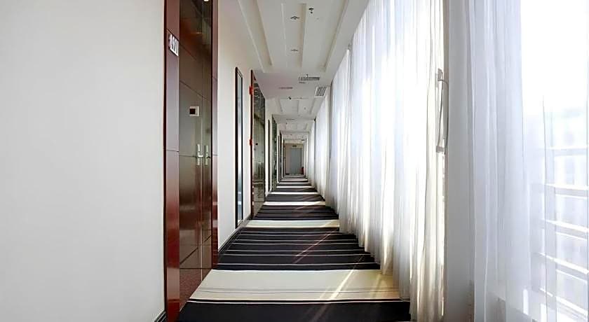 Calvin Hotel
