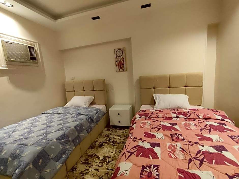 luxurious Downtown House near airport and Malls