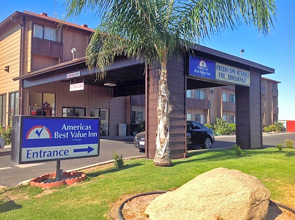 Studio 6 Suites Delano, CA