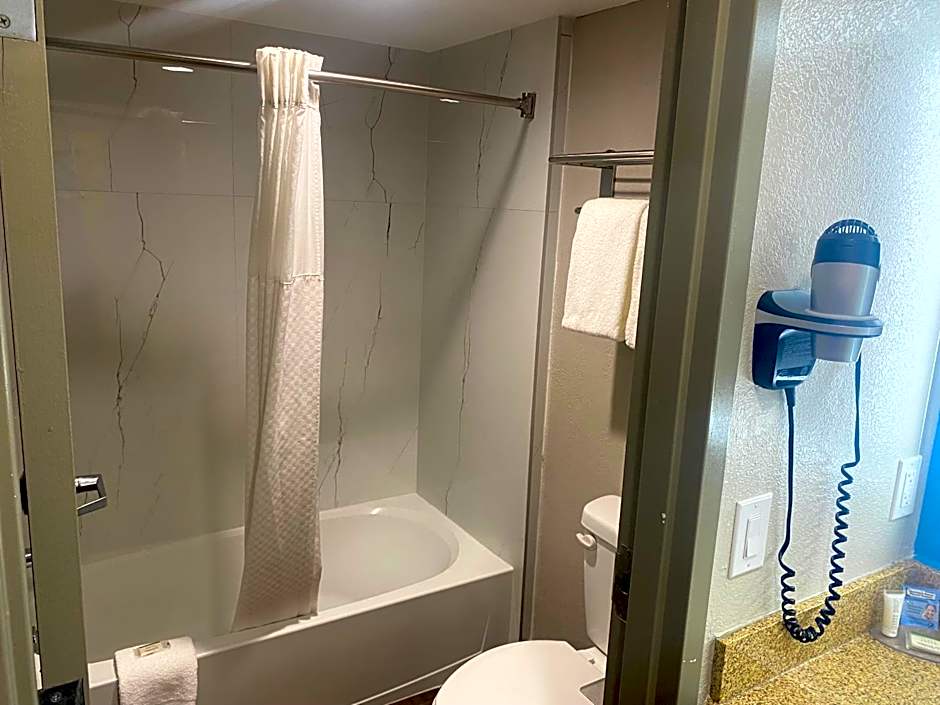 Days Inn by Wyndham El Paso West