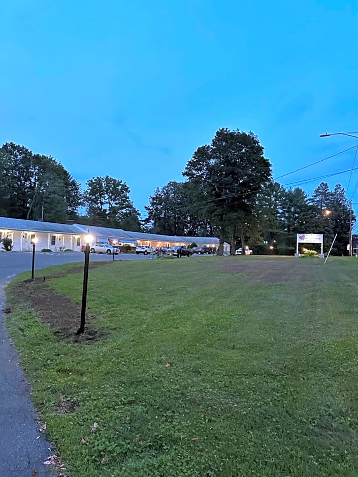 Heart of the Berkshires Motel