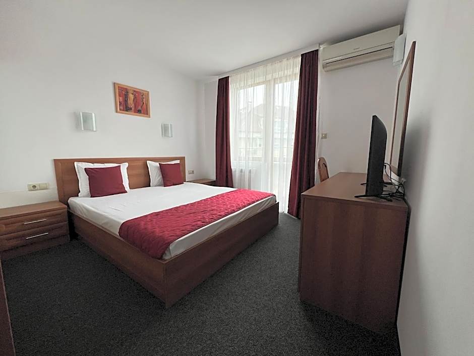 Family Hotel 007 Ivan Dimitrov-Kuklata 15 Str