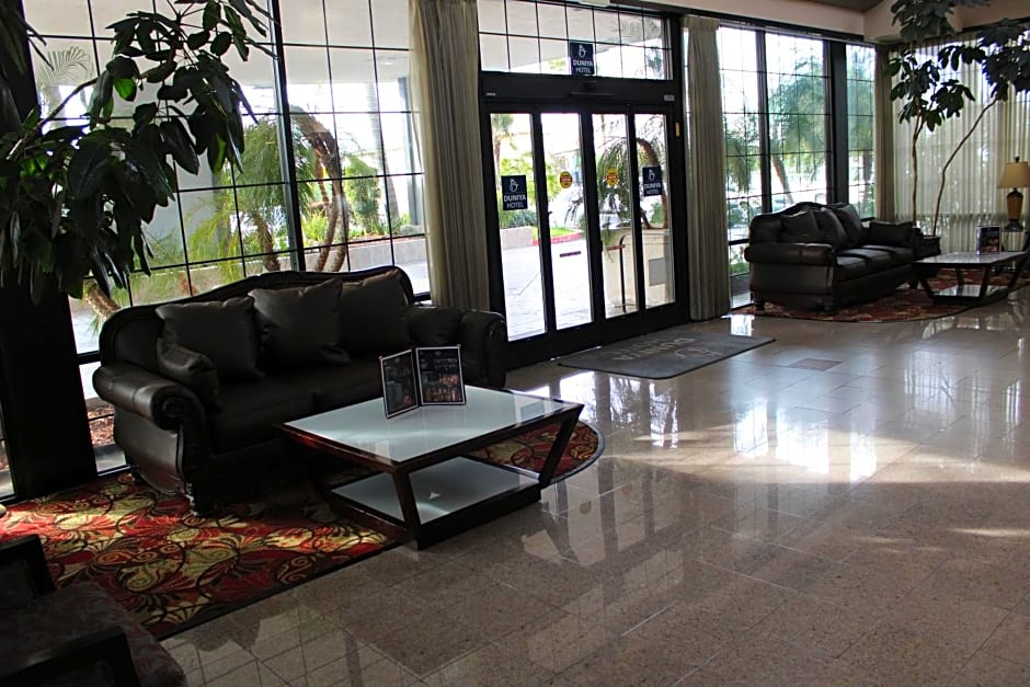 Clarion Hotel Bakersfield North