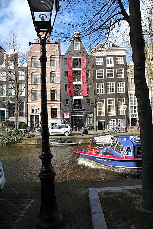 Amsterdam Downtown Hotel Canal View