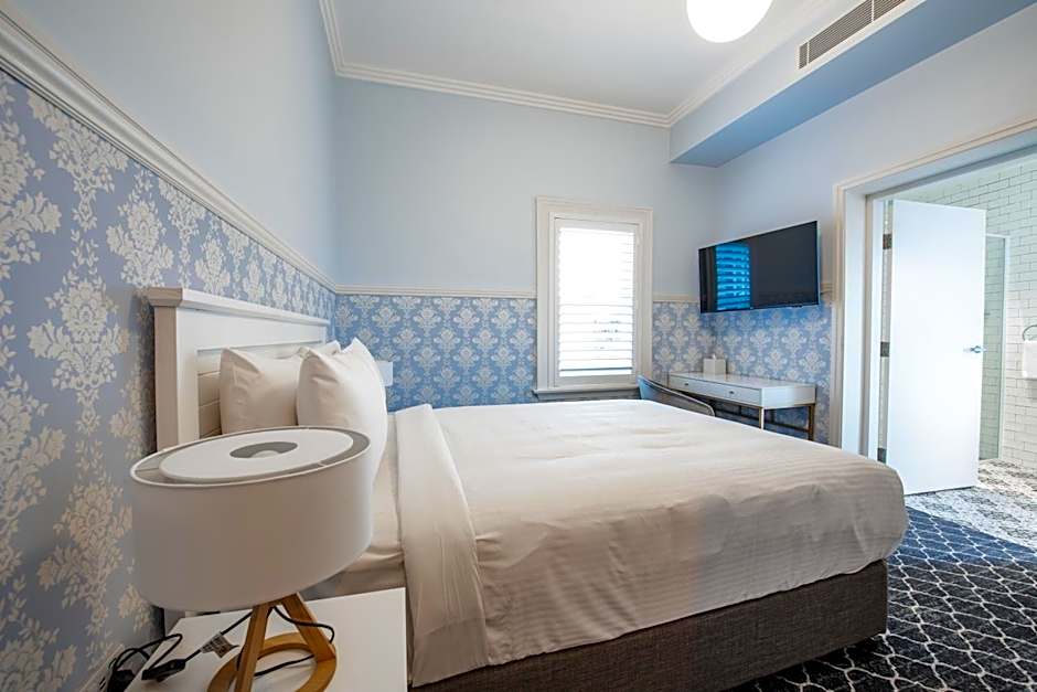 Bankstown Hotel