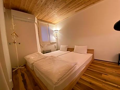 Economy Twin Room