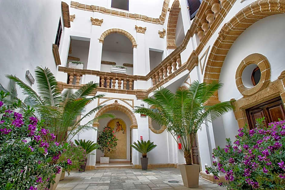 Al Pescatore Hotel & Restaurant