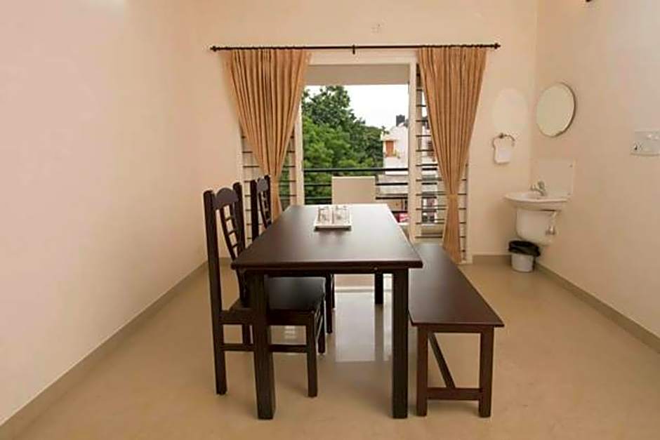 ThulasiRams Service Apartments