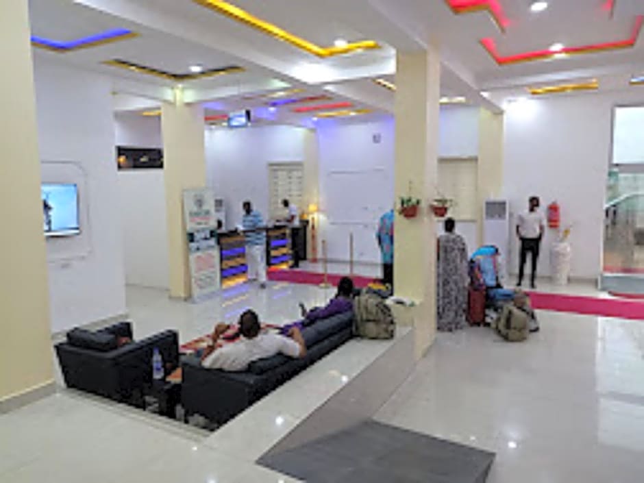 Time Oak Hotel and Suites Royale