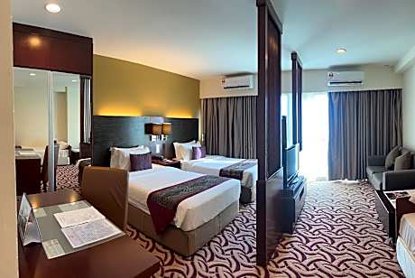 One Bedroom Superior Twin