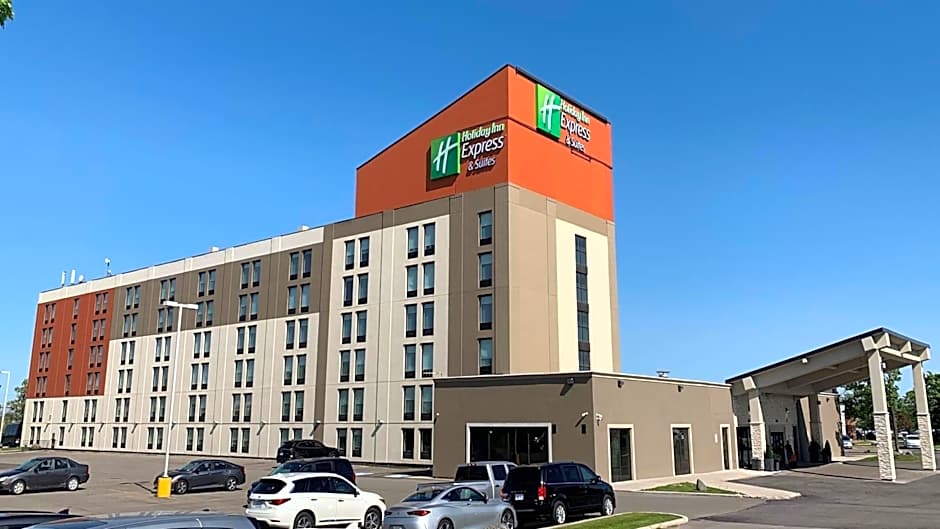 Holiday Inn Express & Suites Toronto Airport West By IHG
