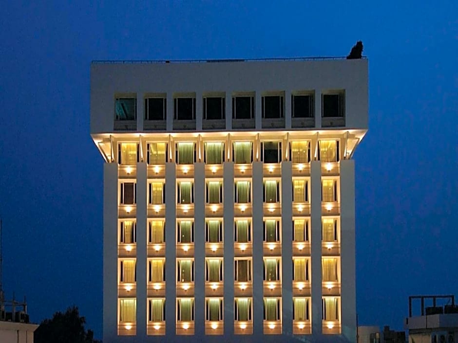Vivanta Vijayawada, MG Road
