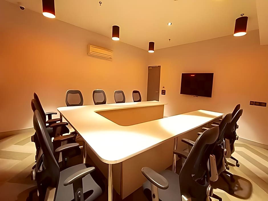 Ginger Noida City Center