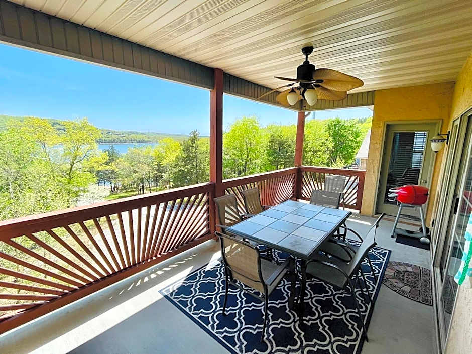 Rockwood Condos on Table Rock Lake With Boat Slips