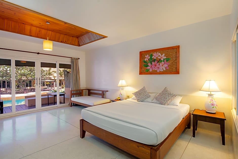 EAST SEA PARADISE HOTEL