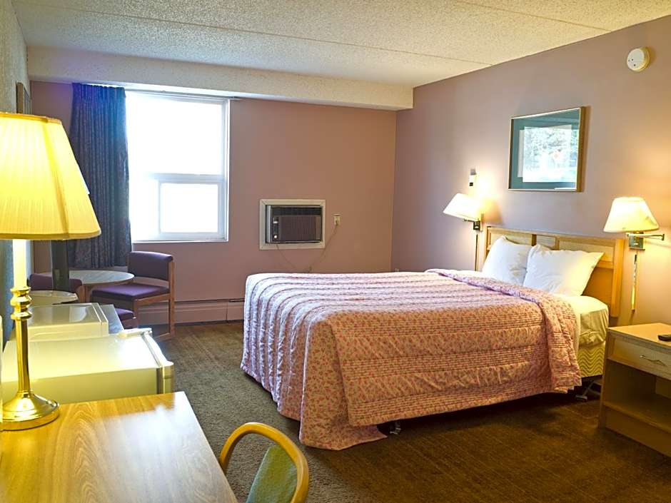 Photo 1 of 1 of Single Room