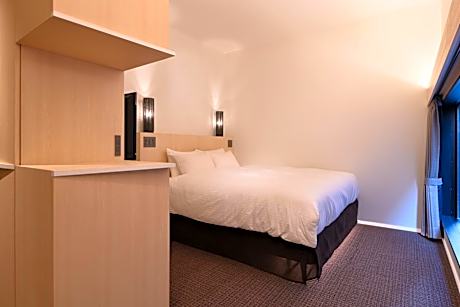 Superior King Room with Shower - No Cleaning for Consecutive Night Stays