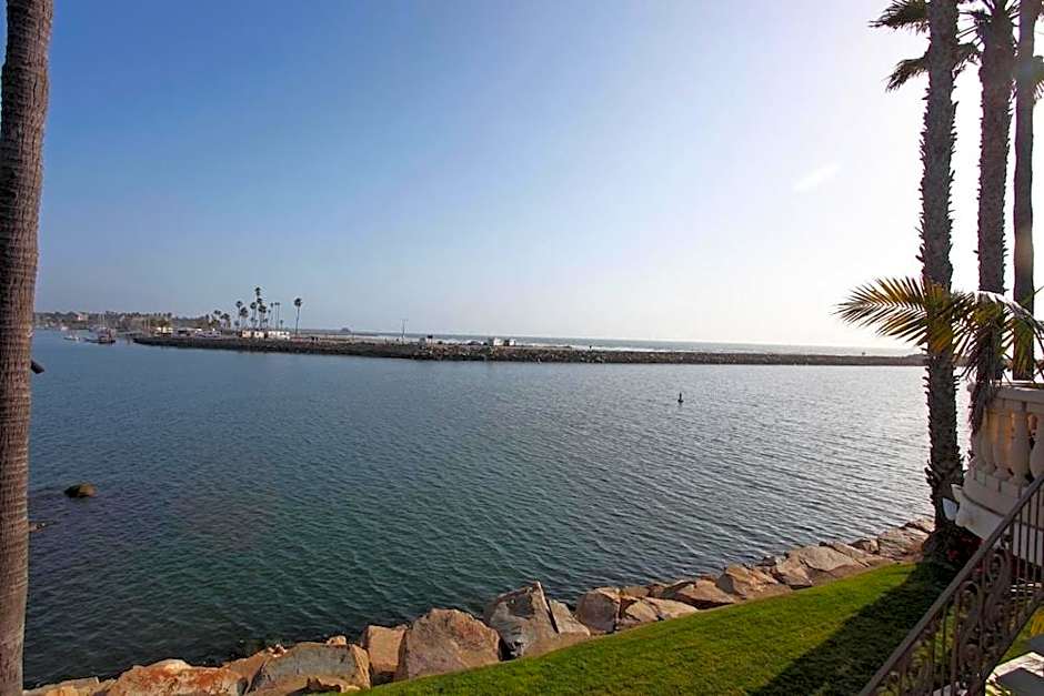 Oceanside Marina Suites