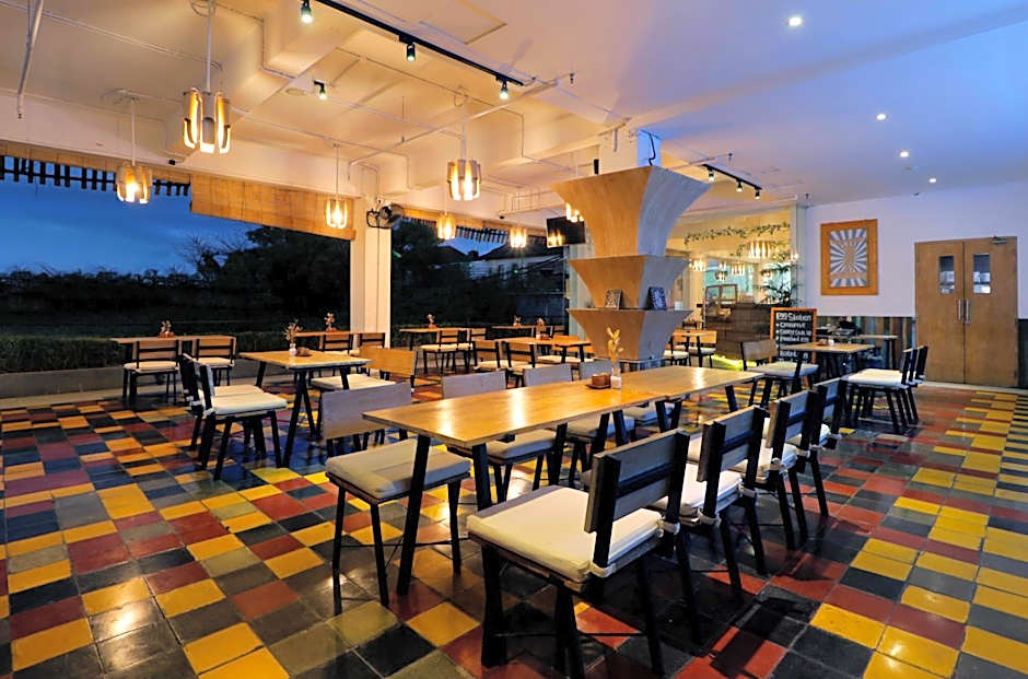 Koa D Surfer Hotel