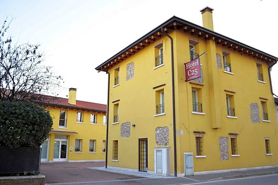 Hotel C25