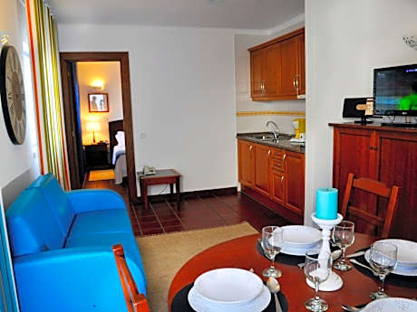 One-Bedroom Apartment Twin