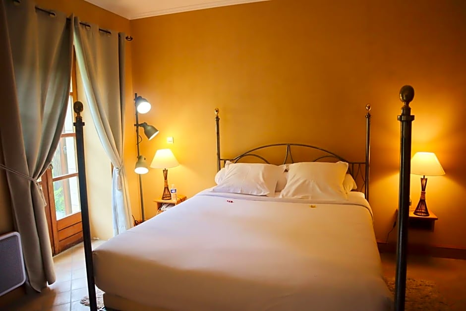 Château De La Caze Piscine & Spa - Ste Enimie