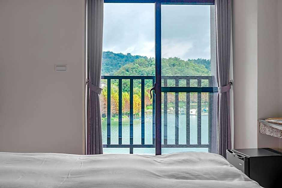 Sun Moon Lake I Love You