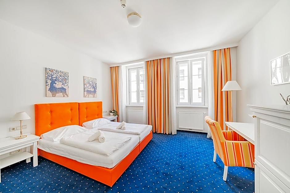 Self-Check-In Hotel Adlon