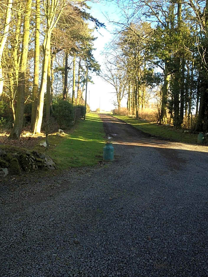 Whitehouse Country House