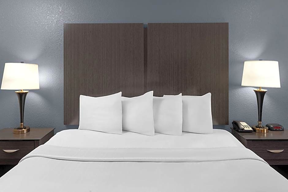 Baymont by Wyndham Chester IL