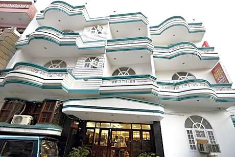 Super Hotel O Maa Residency