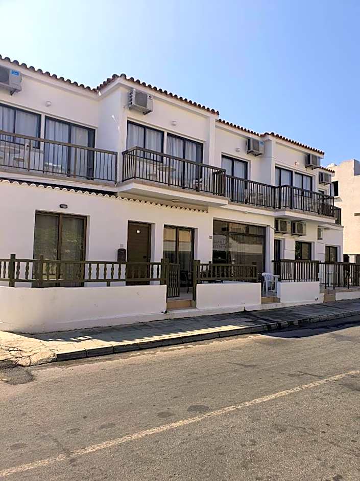 Sea CleoNapa Mandali