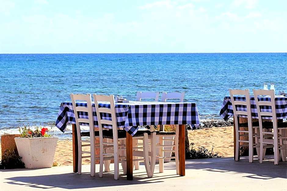 Superb Naxos Apartment Triple Studio Semi-Basement Private Balcony