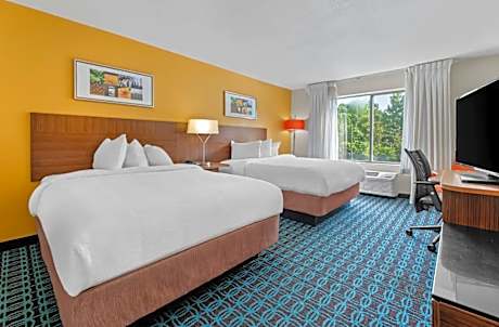 2 Queen Beds Nonsmoking