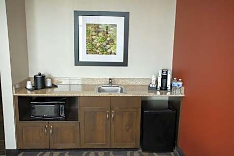 1 King Bed 1 Bedroom Suite
