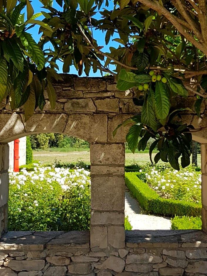 Les Néfliers chambre d'hôtes