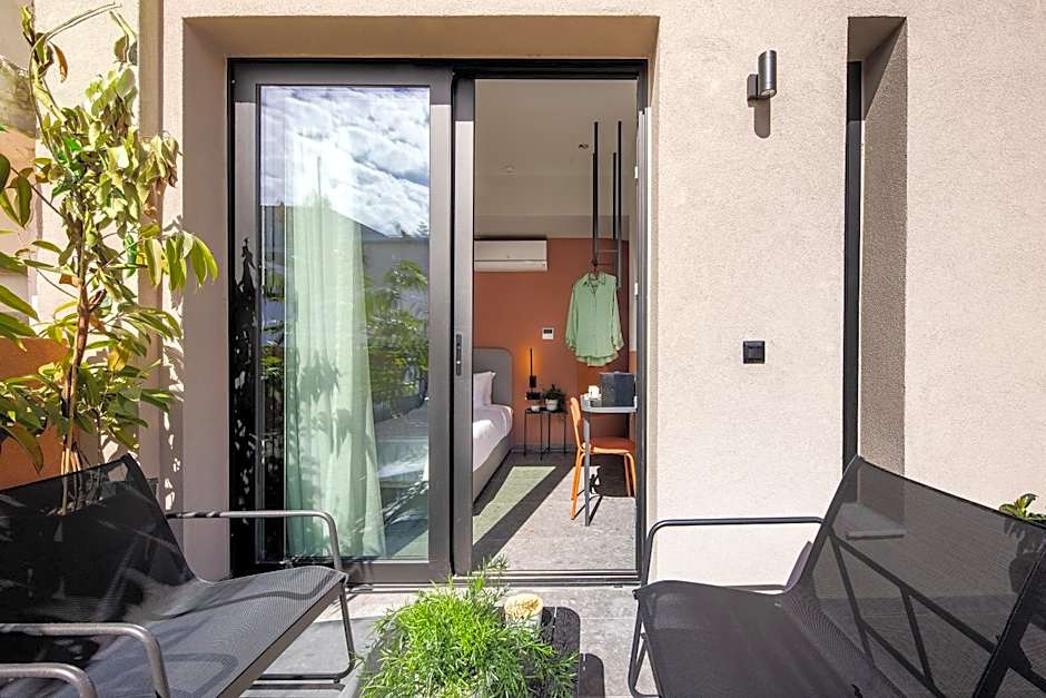 Bonnie Athens by Nin&Bau