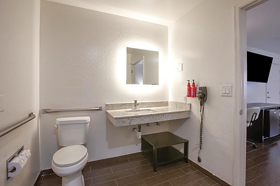 The Hotel Serene Glendale Peoria, Surestay Collection by BW