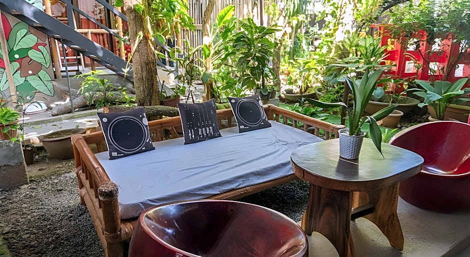 Lazy Dog Bed & Breakfast