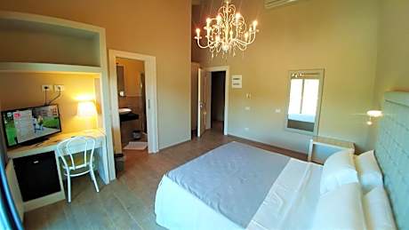 Deluxe Double or Twin Room with Pool View