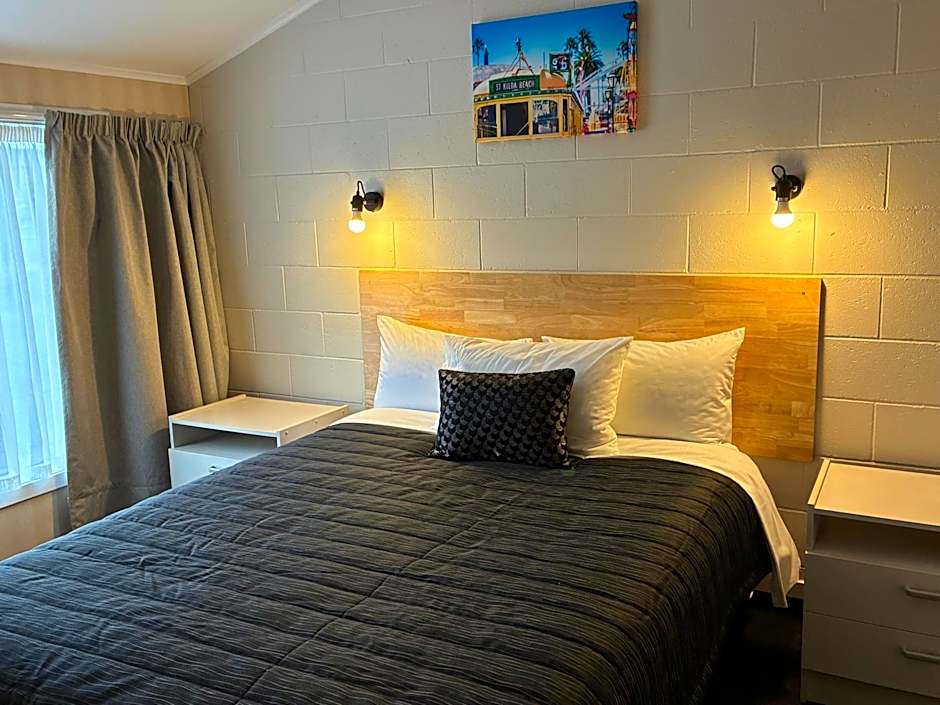 Charlies Motor Lodge