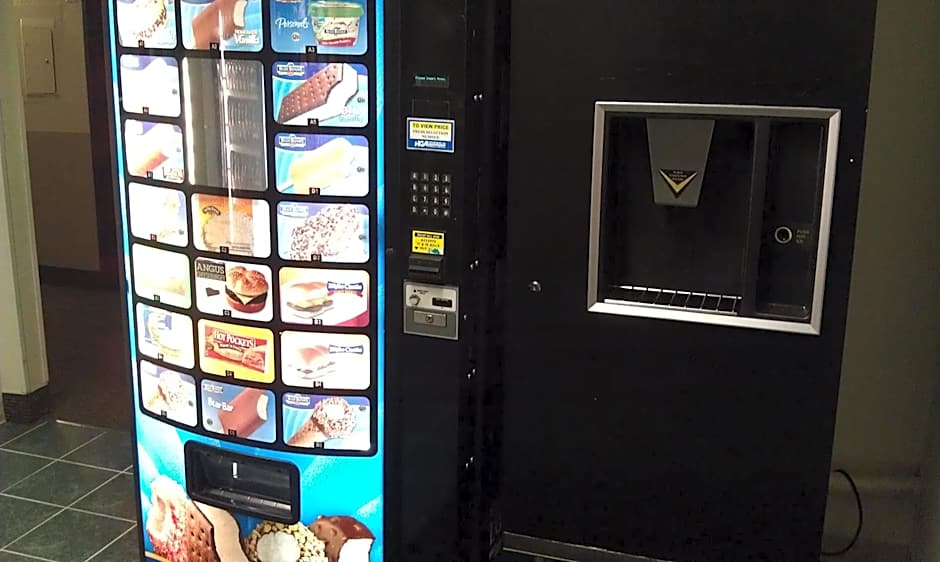 Super 8 by Wyndham Newburgh/West Point Stewart Intl Airport