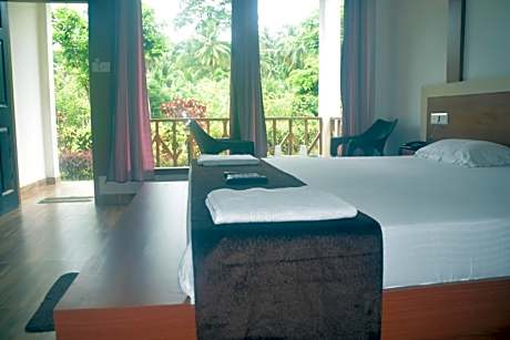 King Room with Garden View